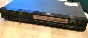 lot 196 image: Yamaha AM  FM Stereo Tuner