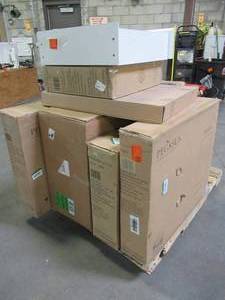 WHOLESALE MIXED PALLET OF MISCELLANEOUS BATHROOM MEDICINE CABINETS