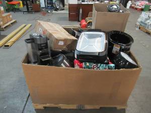 WHOLESALE MIXED PALLET OF MISCELLANEOUS SMALL APPLIANCES AND KITCHEN ACCESSORIES