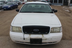 lot 6614 image: 2003 Ford Crown Victoria