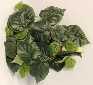6 Ft Outdoor  Indoor Artificial Garland Green