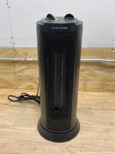 lot 23 image: UNBRANDED 1500-Watt Electric Ceramic Tower OSC Space Heater