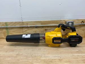 lot 31 image: DEWALT 125 MPH 600 CFM FLEXVOLT 60V MAX Lithium-Ion Cordless Axial Blower (Tool Only)