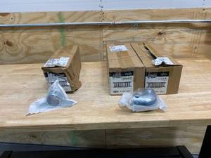 lot 62 image: STEEL TEK Lot of Fittings