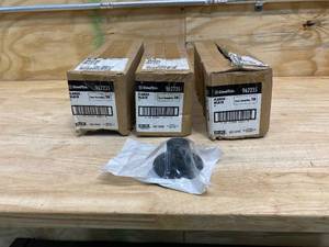 lot 64 image: STEEL TEK Lot of 34 Fittings