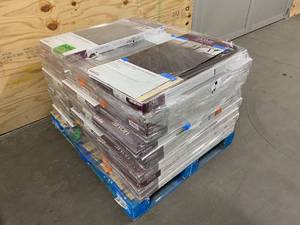 lot 103 image: HOME DECORATORS COLLECTION Lot of 31 Cases of-  Hand Scraped Strand Woven Wellington 38 in. T x 5-18 in. W x 36 in. L Engineered Click Bamboo Flooring.  Retail Price is $47.80 per case