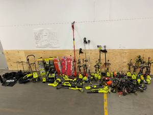 lot 120 image: Salvage Lot of Lawn Equipment and Parts