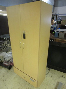 STORAGE CABINET, WITH PULL-OUT SHELVES