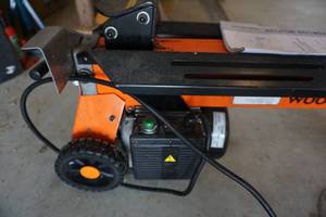 WoodEZE 4 Ton Log Splitter