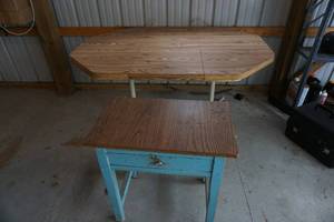 2 Tables