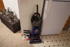 Hoover Supreme Wind Tunnel Vacuum  3 Pkgs of Vacuum Bags