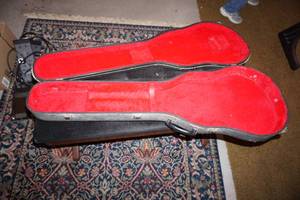 Black Gibson Guitar Case