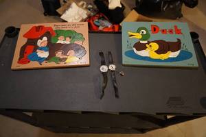 2 Wood Childrens Puzzles  2 Childrens Watches