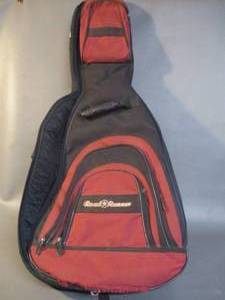 lot 5 image: Road Runner Guitar Case
