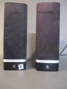 lot 7 image: Logitech Speaker