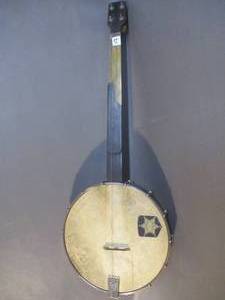lot 17 image: Banjo