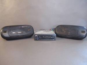 lot 25 image: Jensen Car Radio & Speakers