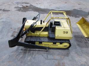lot 5 image: (2) Metal Tonka Toys
