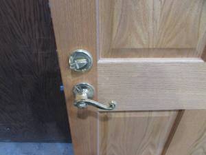 lot 7 image: Solid Wood Door