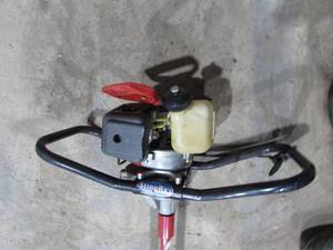 lot 37 image: Eskimo Stingray Ice Auger