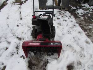 lot 41 image: Craftsman 22 Snow Blower