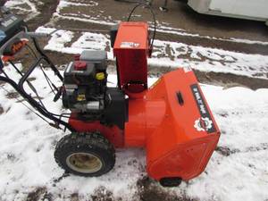lot 42 image: Ariens Deluxe 28 Snow Blower