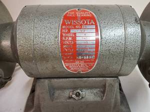 lot 24 image: Bench Grinder