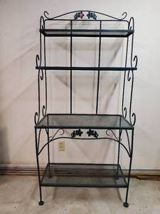 lot 16 image: Four-Tiered Green Bakers Stand