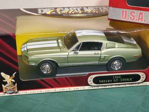 lot 51 image: (2) New In Box Die Cast Metal Cars