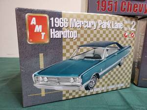 lot 58 image: (3) New In Box Models Ready to Assemble