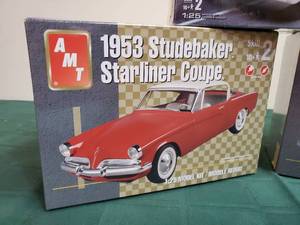 lot 60 image: (3) New In Box Models Ready to Assemble