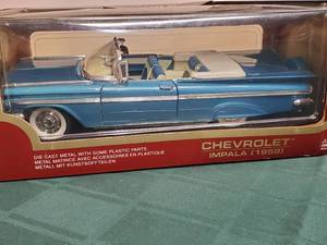 lot 61 image: (2) New In Box Die Cast Metal Cars