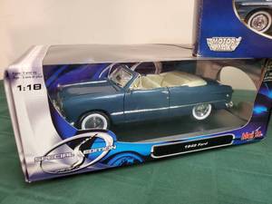 lot 63 image: (2) New In Box Die Cast Metal Cars