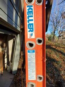 lot 154 image: 20ft Orange Fiberglass Extension Ladder