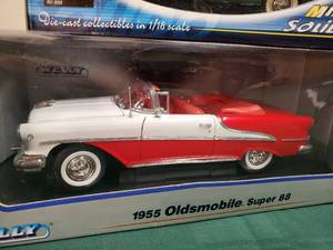 lot 172 image: (2) New In Box Die Cast Metal Cars