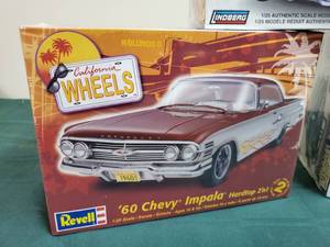 lot 173 image: (3) New In Box Models Ready to Assemble