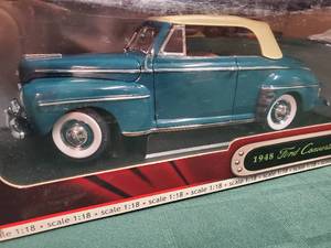 lot 176 image: (2) New In Box Die Cast Metal Cars
