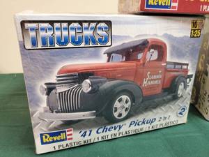 lot 179 image: (3) New In Box Models Ready to Assemble
