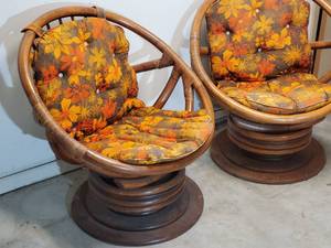 lot 181 image: Pair of Retro 70s Wooden Lounge Chairs