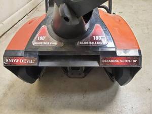 lot 182 image: Electric Snow Devil Sidewalk Snow Blower