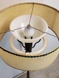 lot 183 image: Vintage Floor Lamp