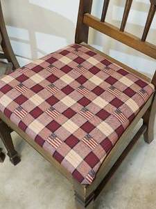 lot 185 image: Set of Wooden Vintage Chairs