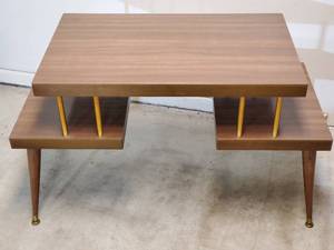 lot 187 image: Retro 70S Table