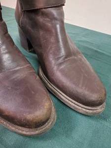lot 221 image: Pair of Womens Brown Boots Size 11M