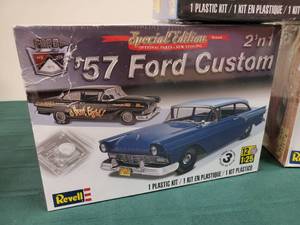 lot 237 image: (3) New In Box Models Ready to Assemble