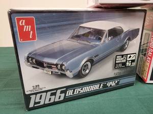 lot 239 image: (3) New In Box Models Ready to Assemble