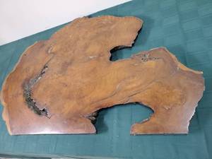 lot 257 image: Piece of Decorative Wood