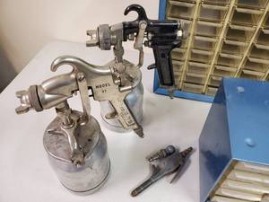 lot 268 image: Nuts and Bolts bins & (2) Paint guns