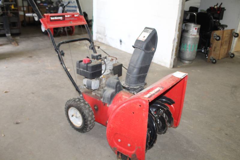 Yard machines 5.5 hp best sale snow blower