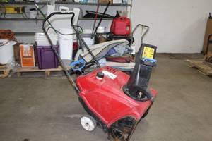 lot 16 image: Toro Power Clear 721 R-C Commercial 21 Snowblower 212cc OHV 4-Cycle Recoil Start